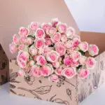 Spray Roses Dinara Pink with vase 2 Spray Roses Dinara with vase (2)