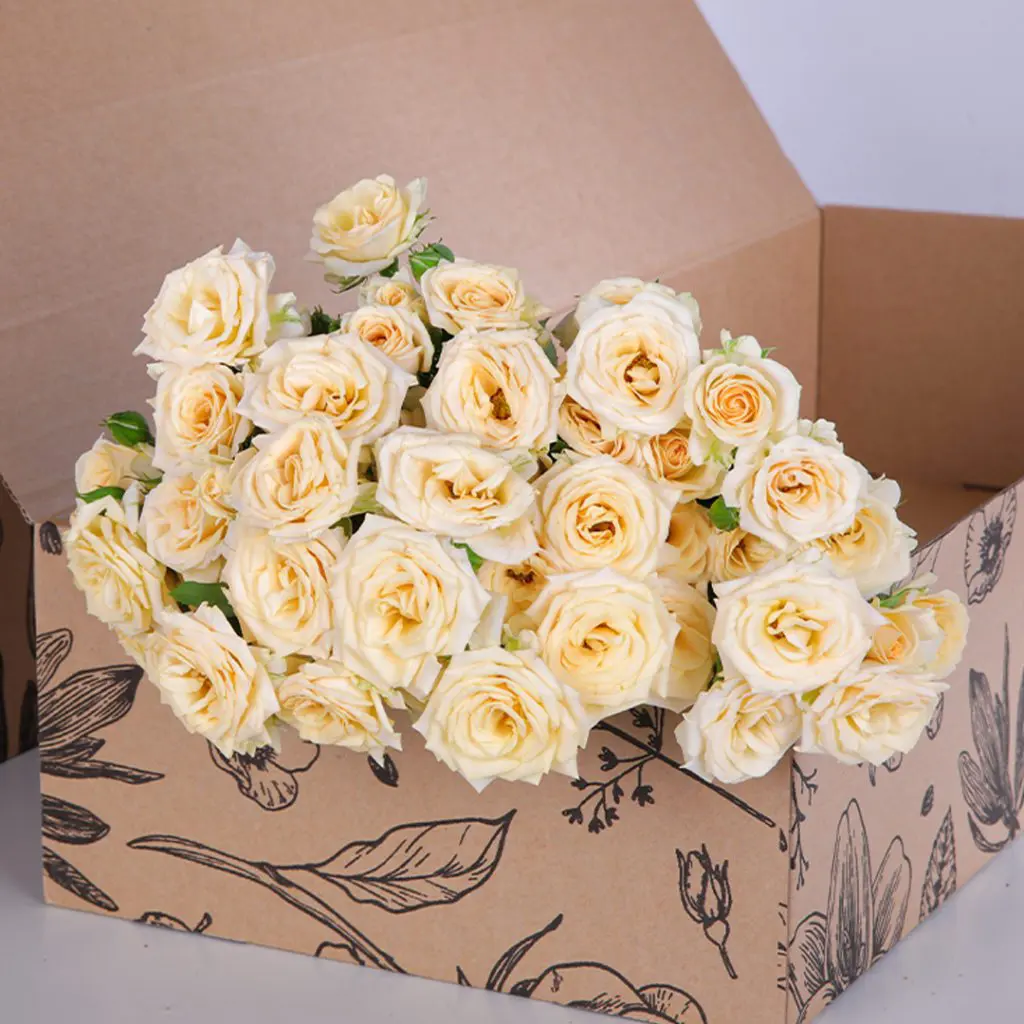 Spray Roses Salinero with vase (2) Spray Roses Salinero with vase