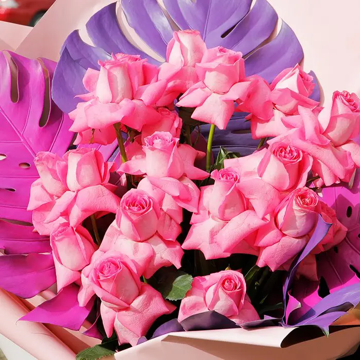 hand_bouquet_of_stunning_pink_roses_2.png hand bouquet of stunning pink roses 2