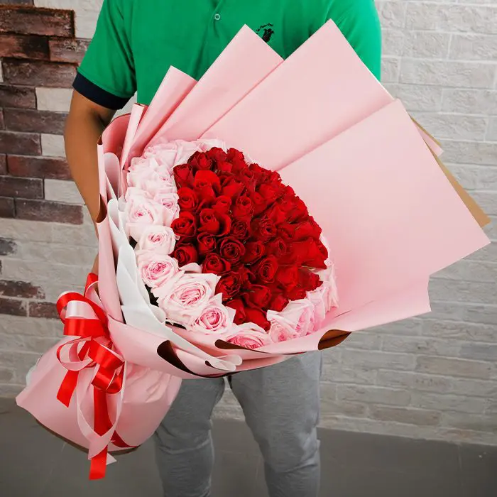 sweet_hand_bouquet_1_1.png sweet hand bouquet 1 1