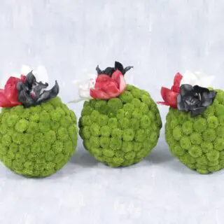 UAE National Day Flowers Set of 3 (flower ball)