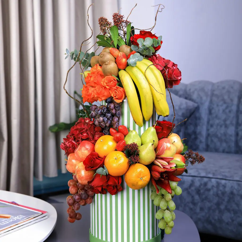 Aspiring Delight (4) Aspiring Delight fruit arrangement in a box.