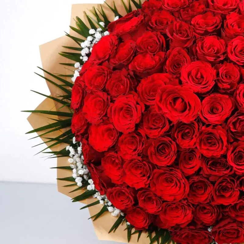 Beauty In Red (4) Beauty In Red bouquet by Black Tulip Flowers
