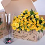 Spray Roses Yellow with vase 1 Spray Roses Yellow (1)