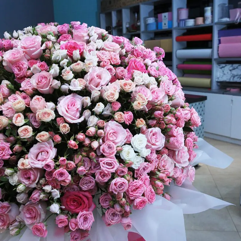 The Spectacular Spray Rose Bouquet (2) The Spectacular Spray Rose Bouquet by Black Tulip Flowers