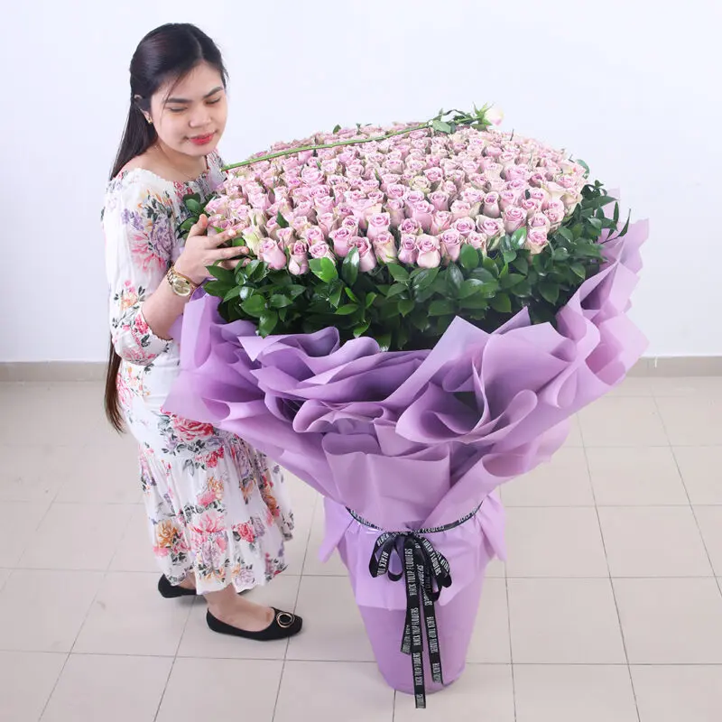 300 stem lavendar Bouquet 02 24