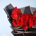 50 Red Roses in Black Elegance 2 02
