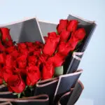 50 Red Roses in Black Elegance 3 03