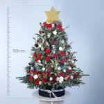 Festive Xmas tree 1 xmas-tree-with-red-roses