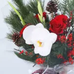 Winter Romance Bouquet 4 04
