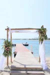 Wedding Flower Decoration 16 minimalist beach wedding arch