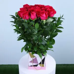 Celebrate life’s special moments with an elegant bunch of dark pink roses, beautifully paired with lush green leaves. The perfect way to express love and appreciation! Order now from Flower Shop Dubai for fresh flower delivery.