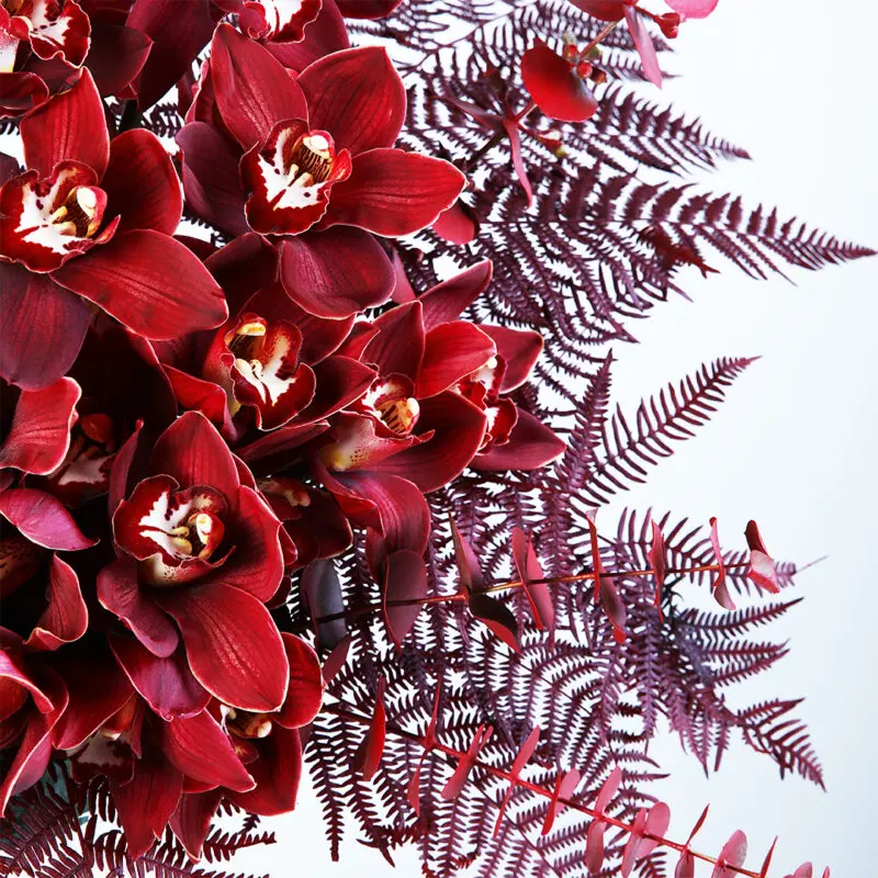 crimson elegance vase 02