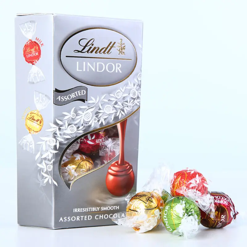 lindor-truffles-gold-box_02 Lindt Lindor Assorted Chocolate Truffles 200g Gold Box with assorted wrapped chocolates.