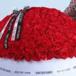 Iconic Red – Valentine Rose Box 4 400-red-roses-box_04