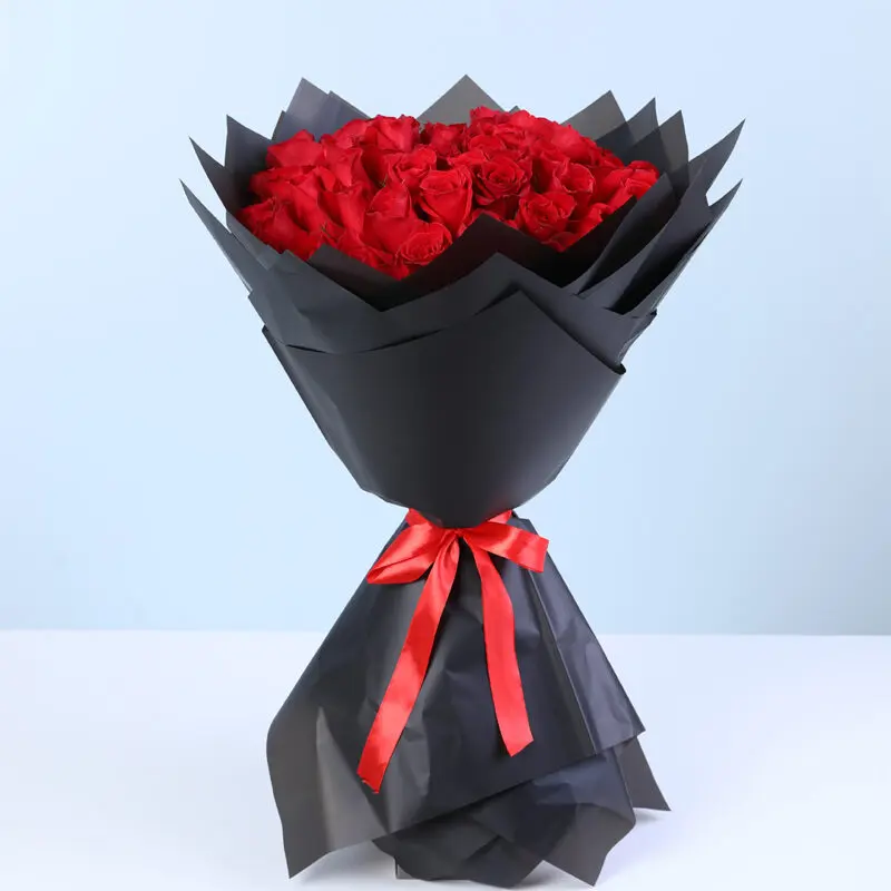 premium red roses bouquet black wrap 02