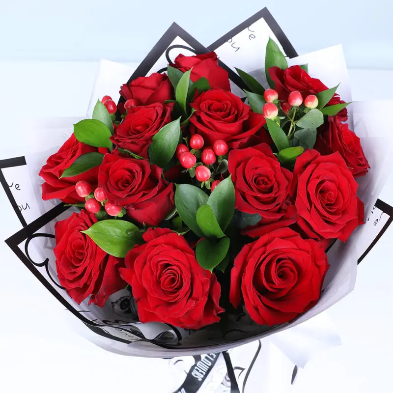 12-red-roses-ruscus-hypericum-bouquet_03 12 red roses ruscus hypericum bouquet 03