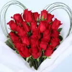 20 Red Roses Heart-Style Bouquet 3 20-red-roses-heart-style_03