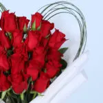 20 Red Roses Heart-Style Bouquet 4 20-red-roses-heart-style_04