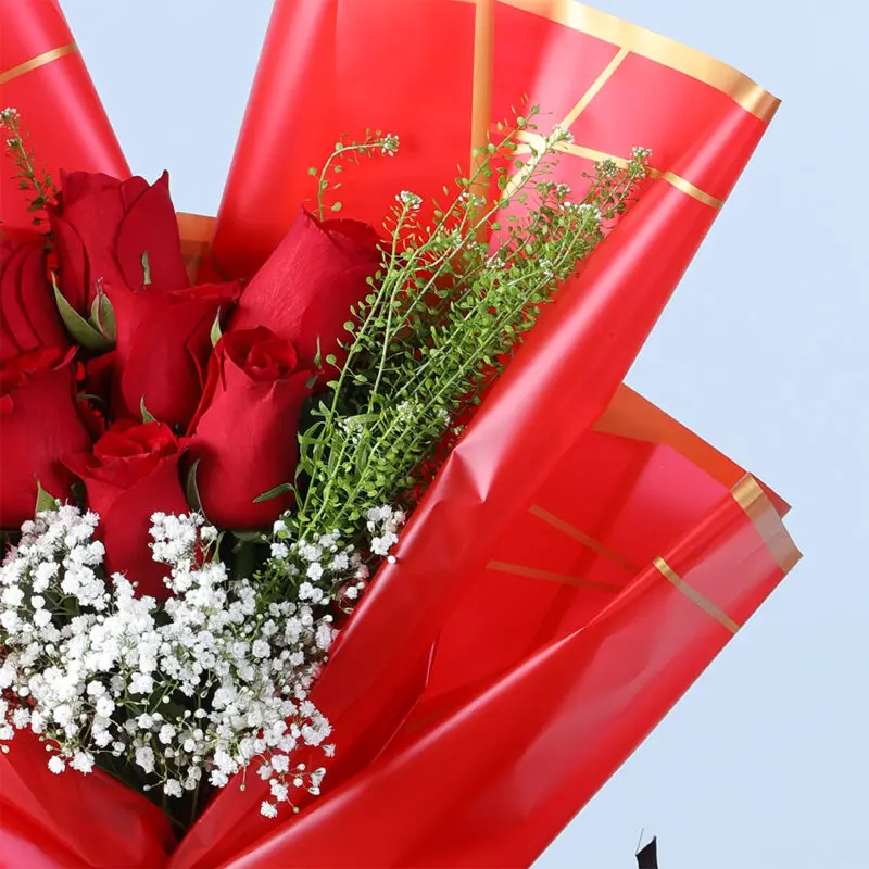 7-red-roses-gypsophila-teddy-gift_2026_05 7 red roses gypsophila teddy gift 2026 05