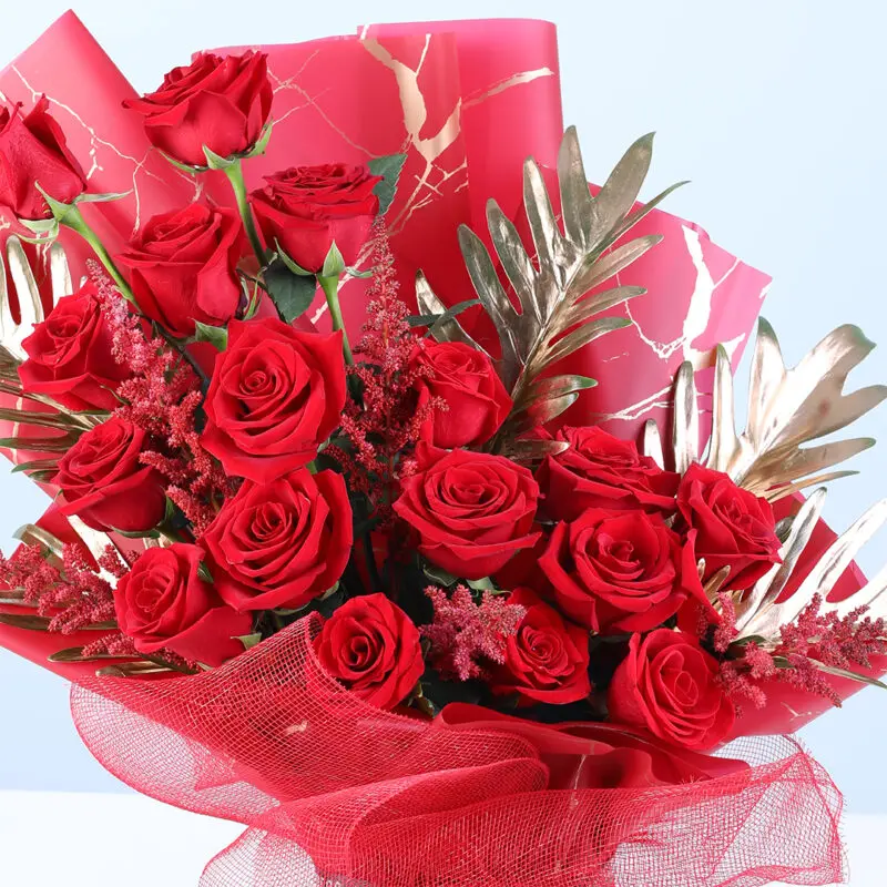 Golden Romance Red Roses 02