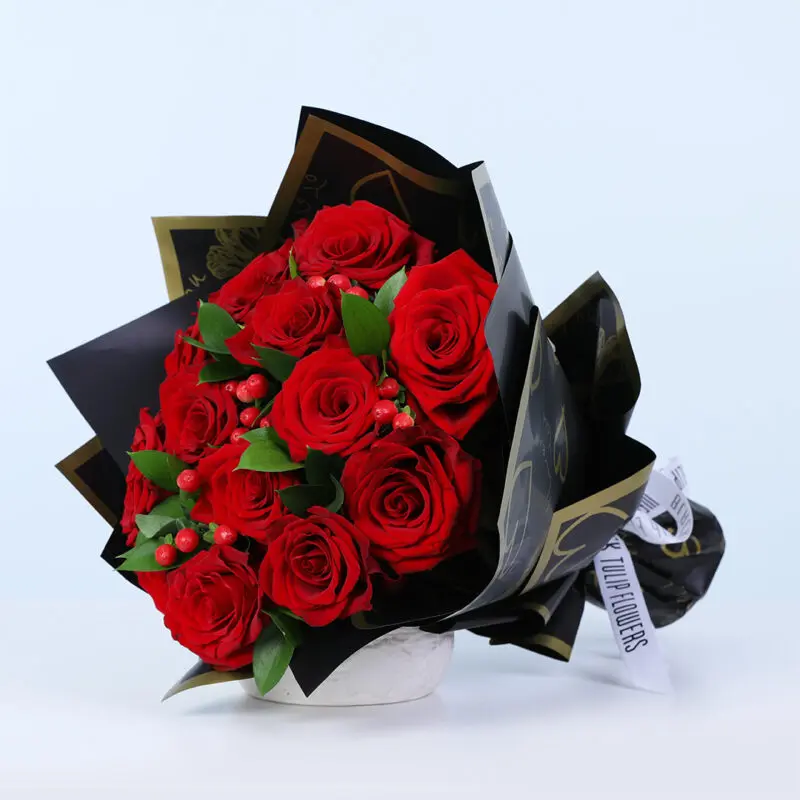 classic-red-flowers-bouquet_02 classic red flowers bouquet 02