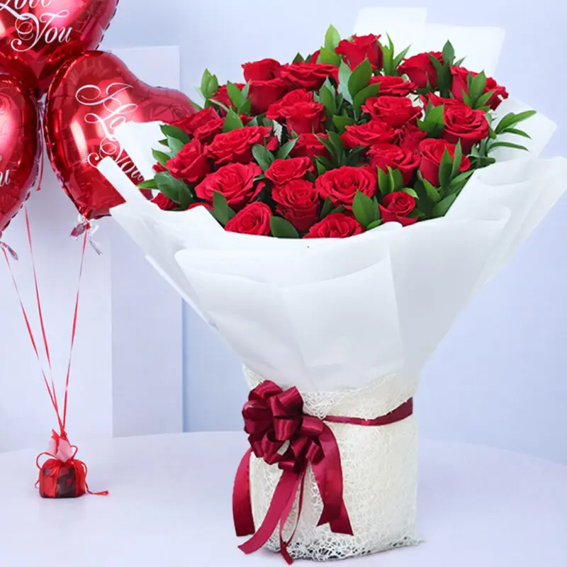 red rose ruscus i love you balloons 02