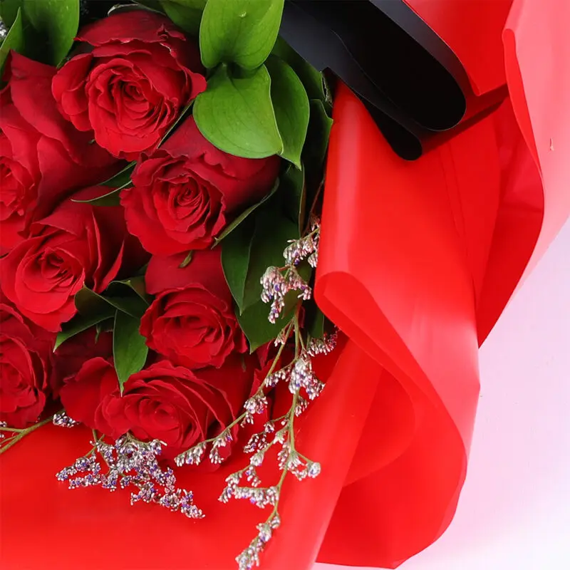 red-roses-bouquet-red-black-wrap_05 red roses bouquet red black wrap 05