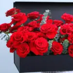 red-roses-executive-box-arrangement_04