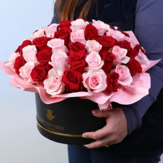 30 red and pink roses in Luxury hat box