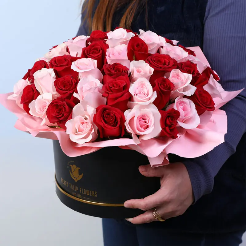 valentine-30-red-pink-roses-hat-box 30 red and pink roses in Luxury hat box