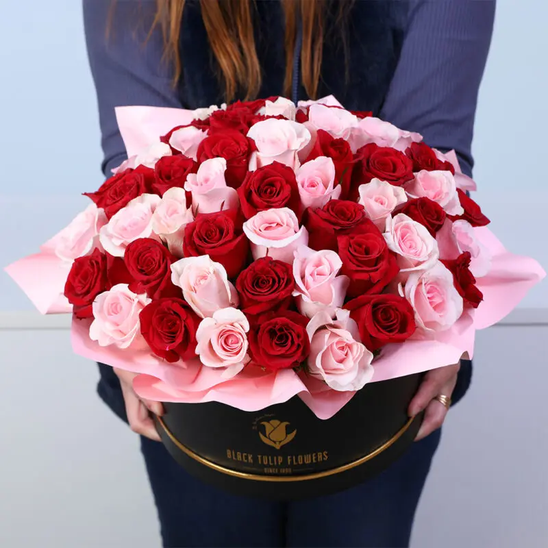 valentine-30-red-pink-roses-hat-box_02 valentine 30 red pink roses hat box 02