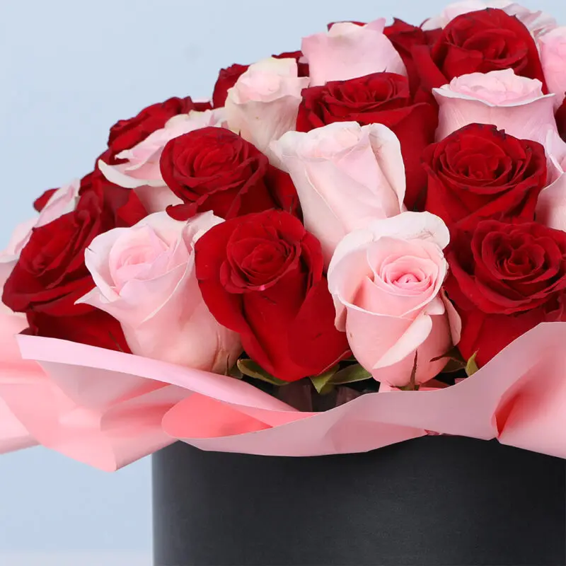 valentine-30-red-pink-roses-hat-box_05 valentine 30 red pink roses hat box 05