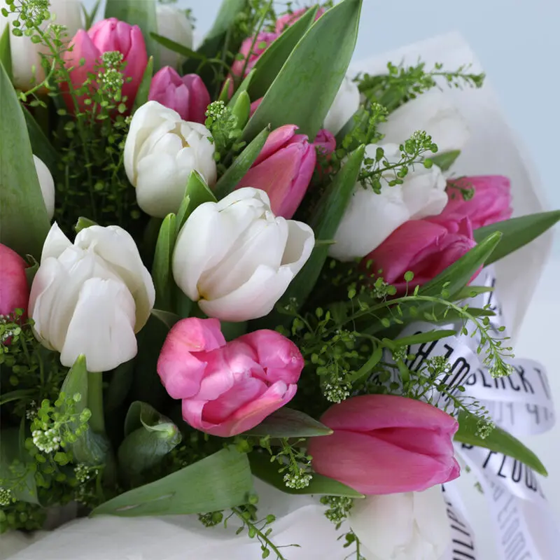 white pink tulip mom box 16pcs ferrero 03