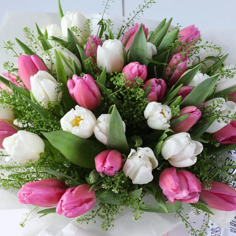 white pink tulip mom box 16pcs ferrero 05