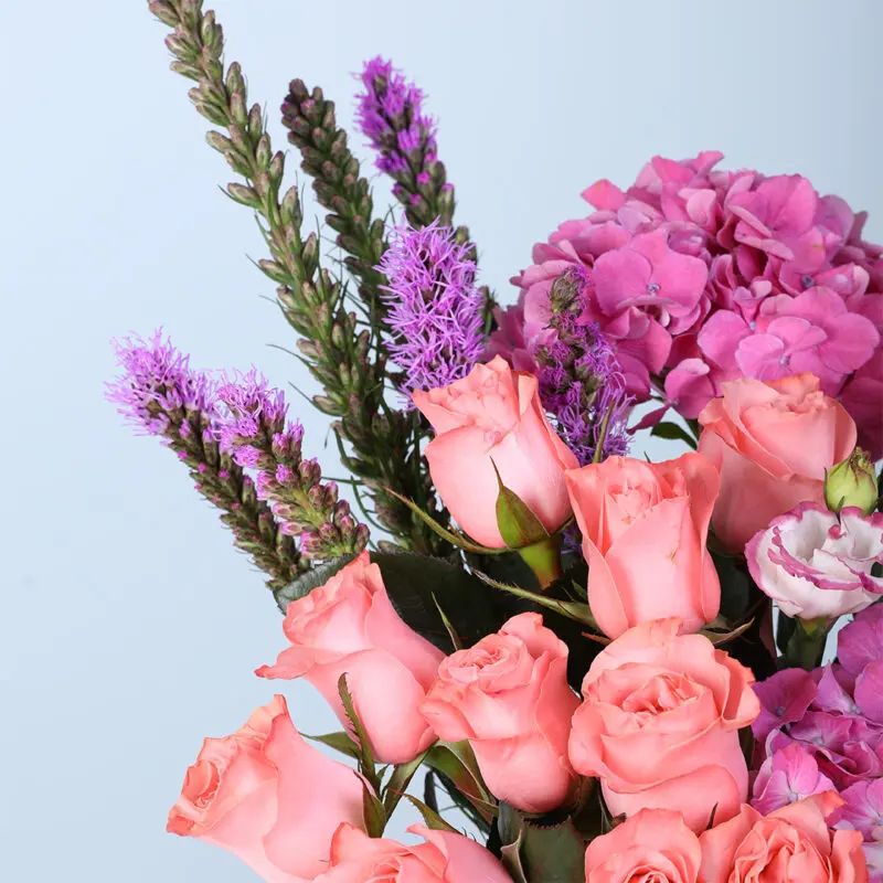 luxury-blush-floral-box-white-arrangemen_03 luxury blush floral box white arrangemen 03