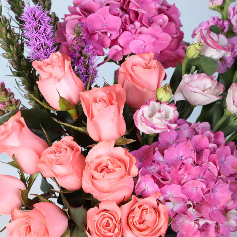 luxury-blush-floral-box-white-arrangemen_04 luxury blush floral box white arrangemen 04