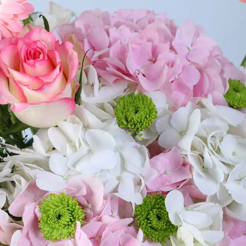 pastel-mixed-floral-arrangement-white-box_05 pastel mixed floral arrangement white box 05