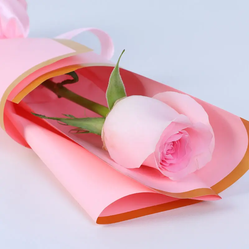 single light pink titanic rose bouquet 04