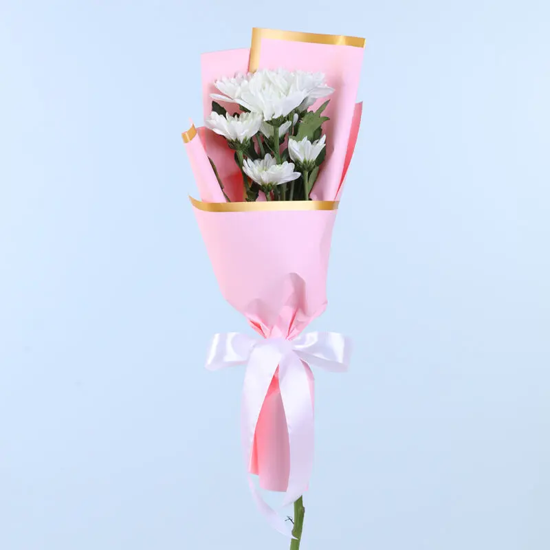 single-white-chrysanthemum-bouque_02 single white chrysanthemum bouque 02