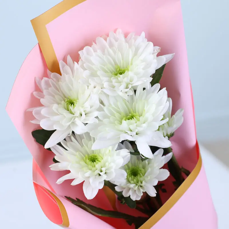 single-white-chrysanthemum-bouque_03 single white chrysanthemum bouque 03