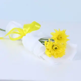 Single yellow chrysanthemum floral gift with premium wrapping