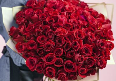 100 red roses medley bouquet