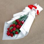 15_stems_red_roses_bouquet_.png