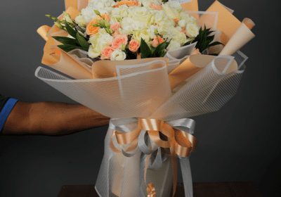 admirable handbouquet of mix flowers