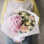 astounding_hand_bouquet.jpg