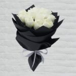 bouquet-of-dozen-white-rose.png
