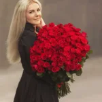 bunch_of_100_red_roses.jpg