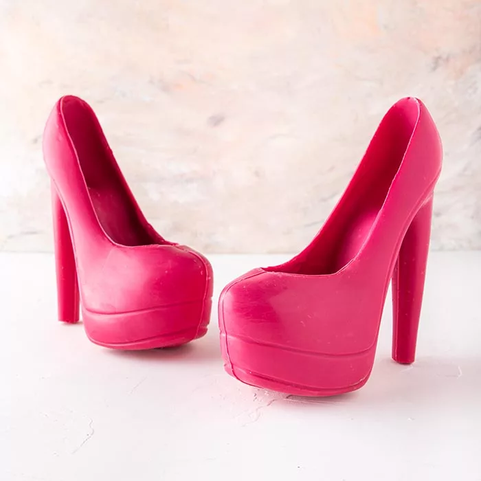 edible pink chocolate heels by njd jpg