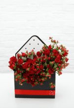 envelope_flower_gift_box_with_red_spray_roses_4.png